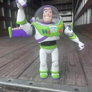 Buzz Lightyear Action Figure - White and Green great condition